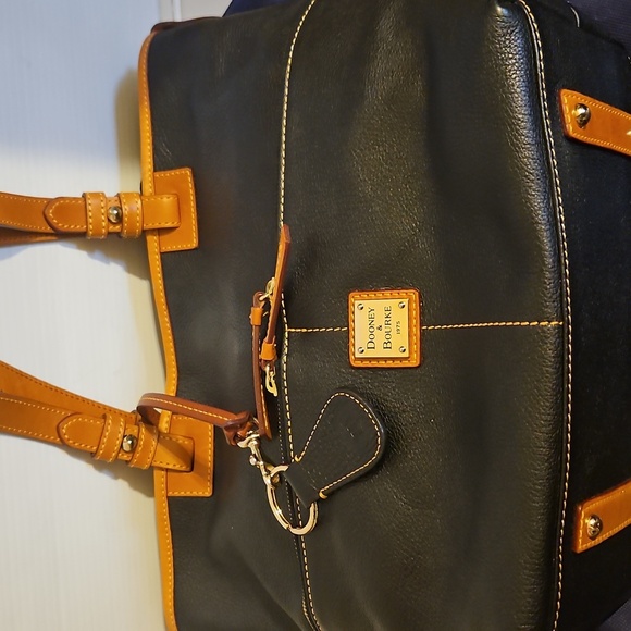 Dooney & Bourke Pebble Leather Convertible Shopper Tote - Picture 5 of 10